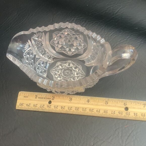 Gravy Sauce Serving Boat Cut Glass Crystal Handle Pour Spout 6 Inches Long 8 Oz - Picture 5 of 5